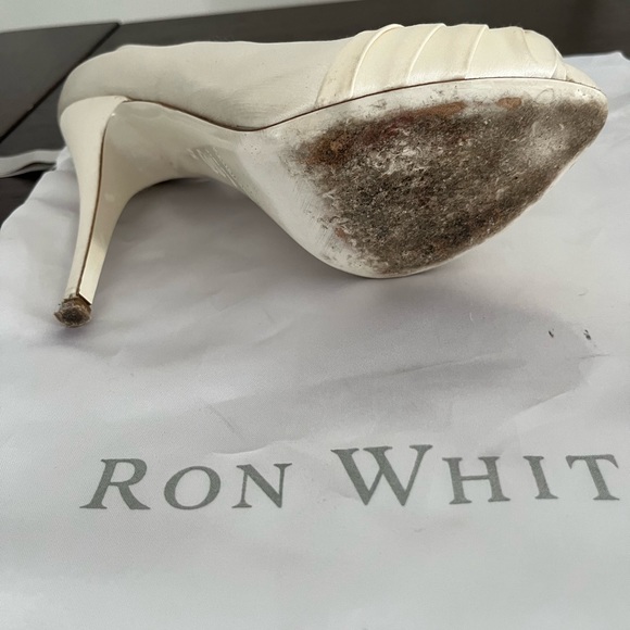 Satin cream coloured Pumps - Ron White - size 8 - Picture 6 of 7